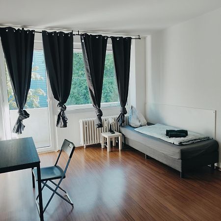 Ferienwohnung Monteurwohnung Messewohnung Duisburg Sued Grenze Duesseldorf 6 Personen 外观 照片